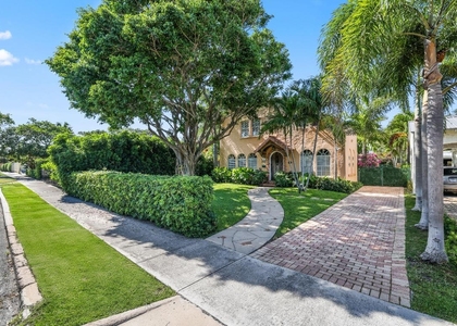 325 Greymon Drive - Photo 1