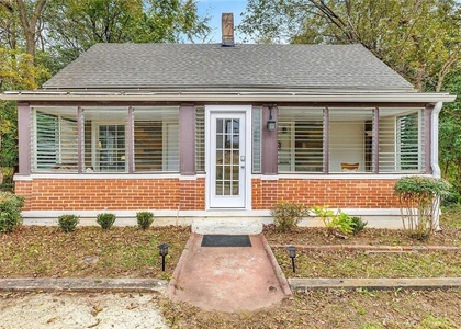 72 Kenyon Street Se - Photo 1