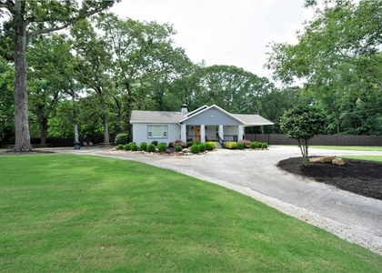 811 King Road - Photo 1