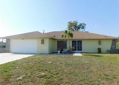 904 Se 18th Street - Photo 1