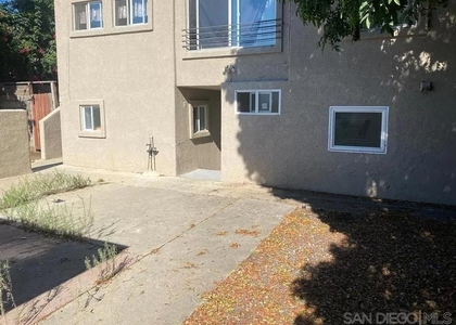 528 N Citrus Ave - Photo 1