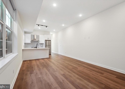 2513 N Howard Street - Photo 1
