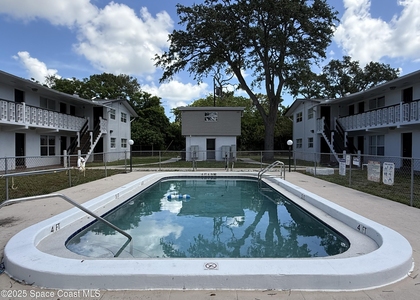 1440 Parkway Drive - Photo 1