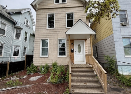 139 Poplar Street - Photo 1