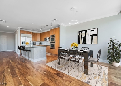 200 W Sahara Avenue - Photo 1