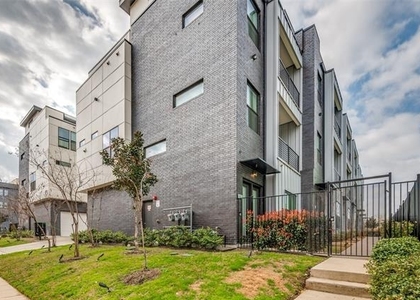 1813 Park Avenue - Photo 1