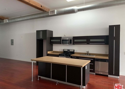 652 Mateo Street - Photo 1