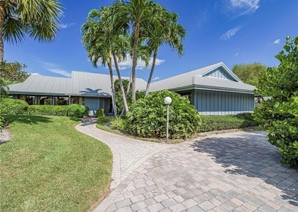 1330 Shorewinds Lane - Photo 1