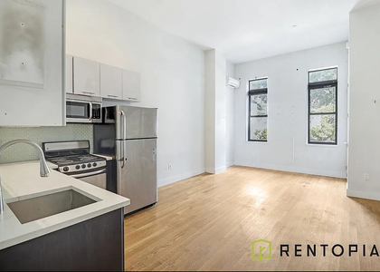 105 Vanderveer Street - Photo 1