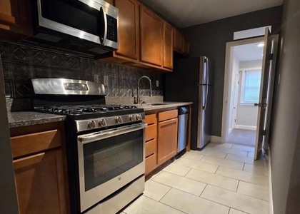 4044 7th Street Ne - Photo 1