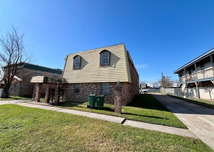 1042 W Village Court - Photo 1