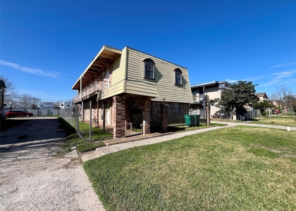 1042 W Village Court - Photo 1