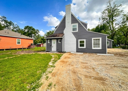 2555 Pierce Street - Photo 1