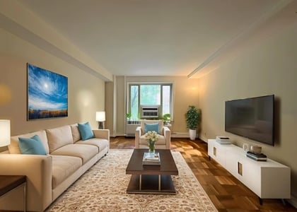 East 14th Street - Photo 1