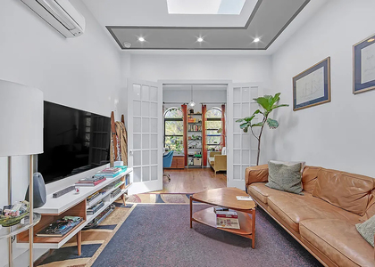 360 central - Photo 1