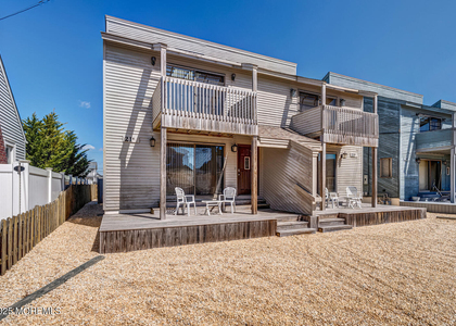 21 Brown Avenue - Photo 1