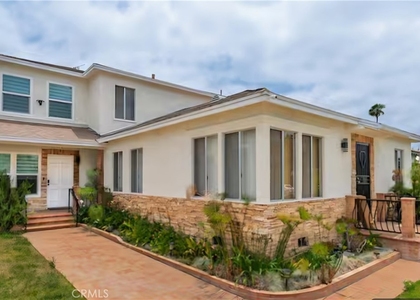 1724 S Crescent Heights - Photo 1