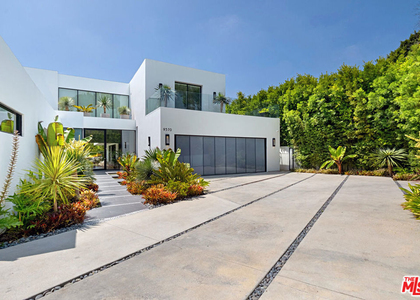 9570 Sunset Boulevard - Photo 1
