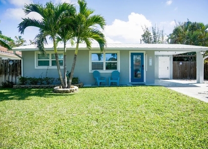 560 E Valley Drive - Photo 1