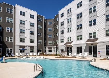 8424 N Tryon Street - Photo 1