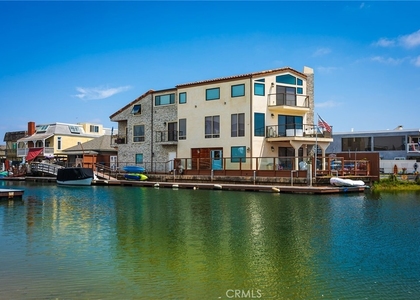 16857 Bayview - Photo 1