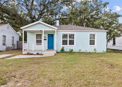 3906 N Ola Avenue - Photo 1