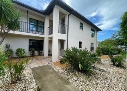 4525 Country Club Boulevard - Photo 1