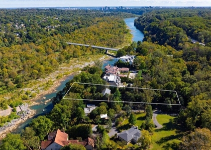 221 Chain Bridge Road - Photo 1