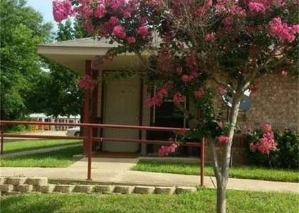 1500 E Marshall Avenue - Photo 1