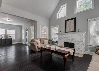2410 Cleburne Street - Photo 1