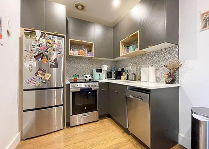 244 Hawthorne Street - Photo 1