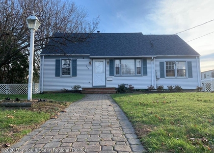 328 Jersey Avenue - Photo 1