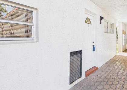 381 S Hollybrook Drive - Photo 1