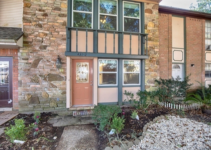 431 Sunset Drive - Photo 1