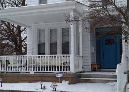 548 S Graham - Photo 1
