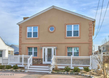 106 Elizabeth Avenue - Photo 1