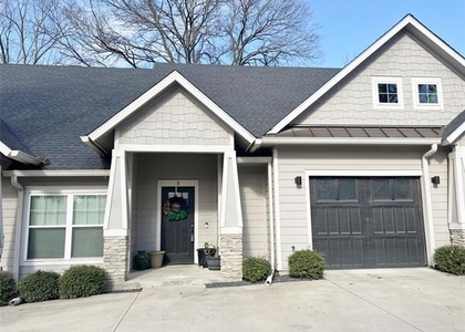 1312 W Jefferson Street - Photo 1