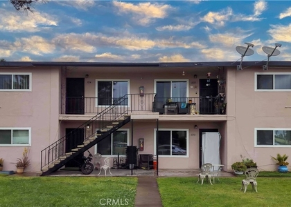 1724 Crofton Lane - Photo 1