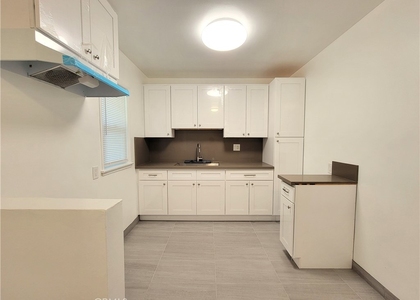 1316 1/2 Anaheim Street - Photo 1
