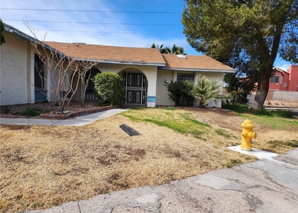 1823 Niblick Circle - Photo 1
