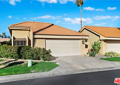 8 Las Cruces Lane - Photo 1