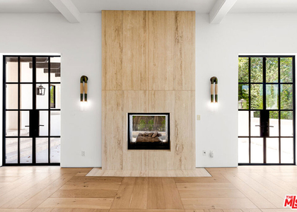 1001 Hanover Drive - Photo 1