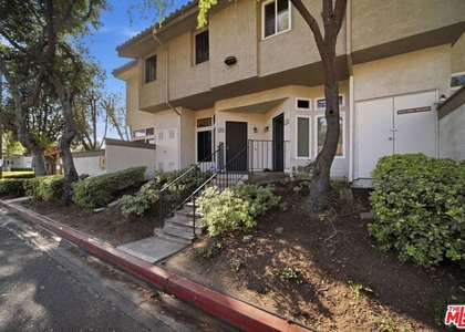 77 Willowcrest Lane - Photo 1