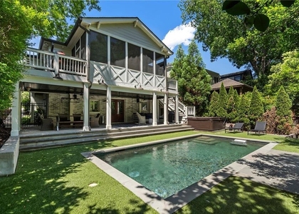 663 Yorkshire Road Ne - Photo 1