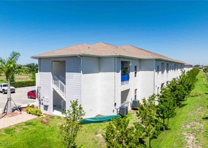 3313 Sw 8th Place - Photo 1