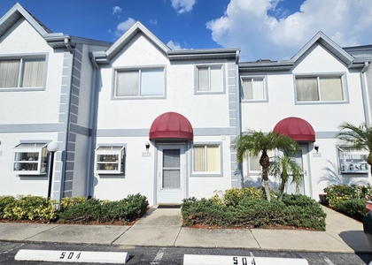 504 Seaport Boulevard - Photo 1