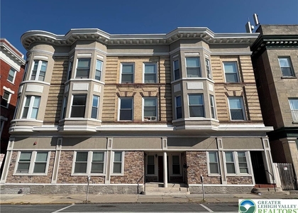 17 Belvidere Street - Photo 1