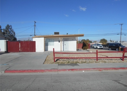 2137 E Saint Louis Avenue - Photo 1