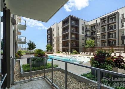 500 W Trade Street - Photo 1