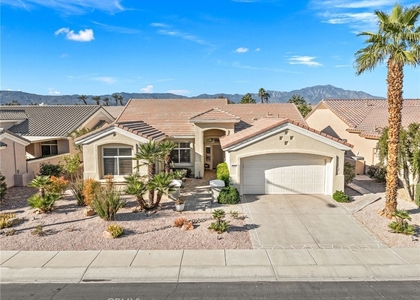 36627 Crown Street - Photo 1